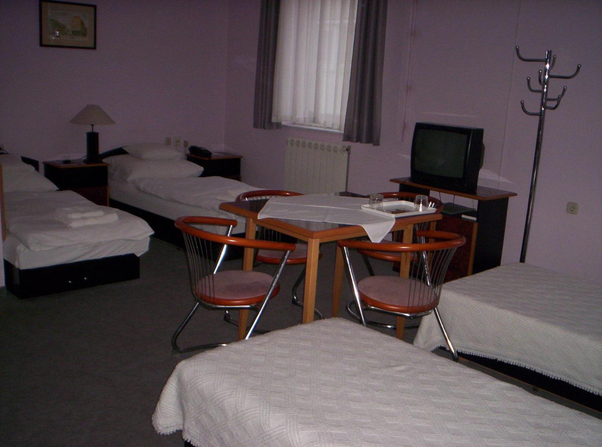 Apollo Motel Kecskemét Exterior foto