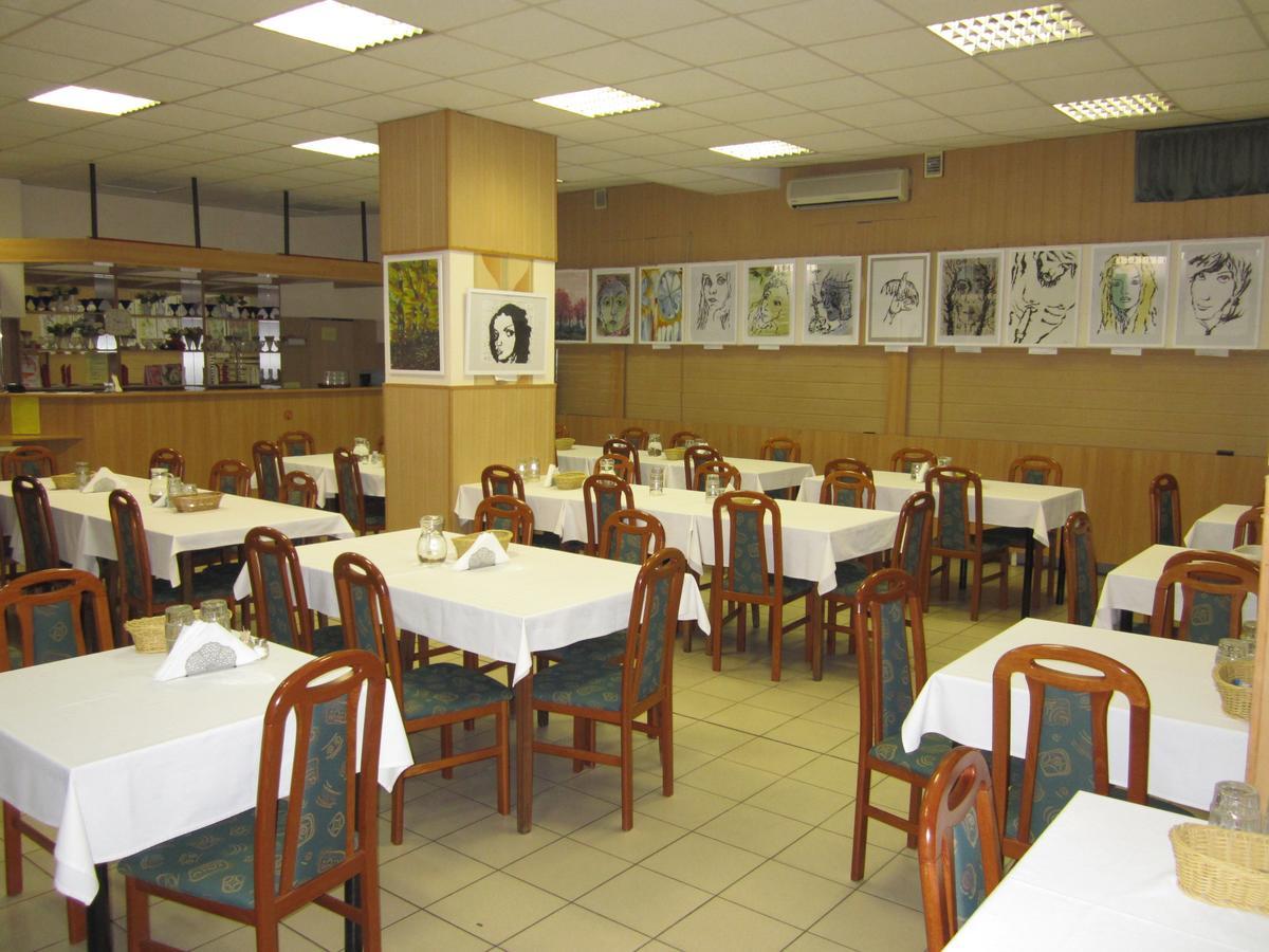 Apollo Motel Kecskemét Exterior foto